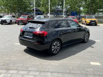 Mercedes-Benz A-180
