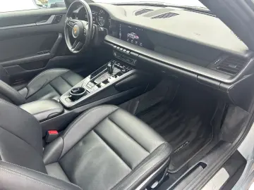 PORSCHE 911 Carrera 4 Allrad