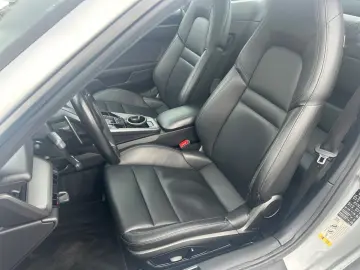 PORSCHE 911 Carrera 4 Allrad