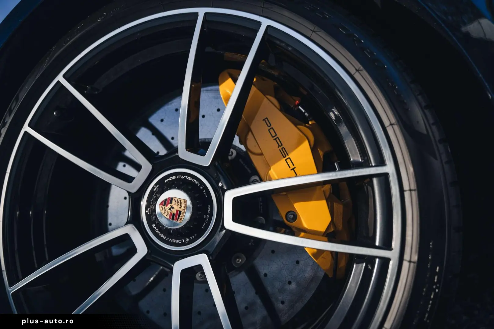 PORSCHE 992 Turbo S