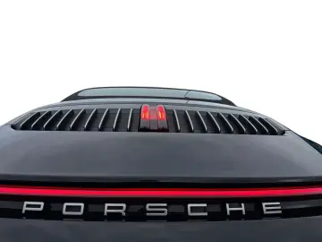 PORSCHE 911 Carrera 4 Cabriolet