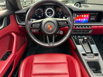 PORSCHE 911 Carrera 4 Cabriolet
