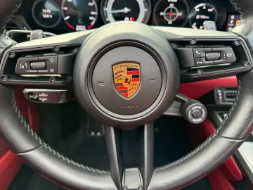 PORSCHE 911 Carrera 4 Cabriolet