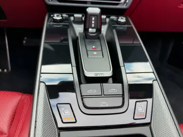 PORSCHE 911 Carrera 4 Cabriolet