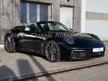 PORSCHE 992 Carrera 4 Cabrio