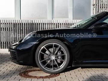 PORSCHE 992 Carrera 4 Cabrio