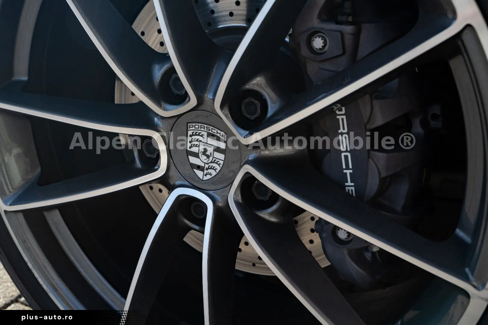 PORSCHE 992 Carrera 4 Cabrio