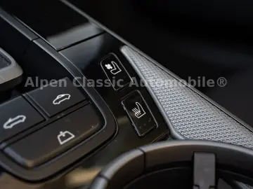 PORSCHE 992 Carrera 4 Cabrio