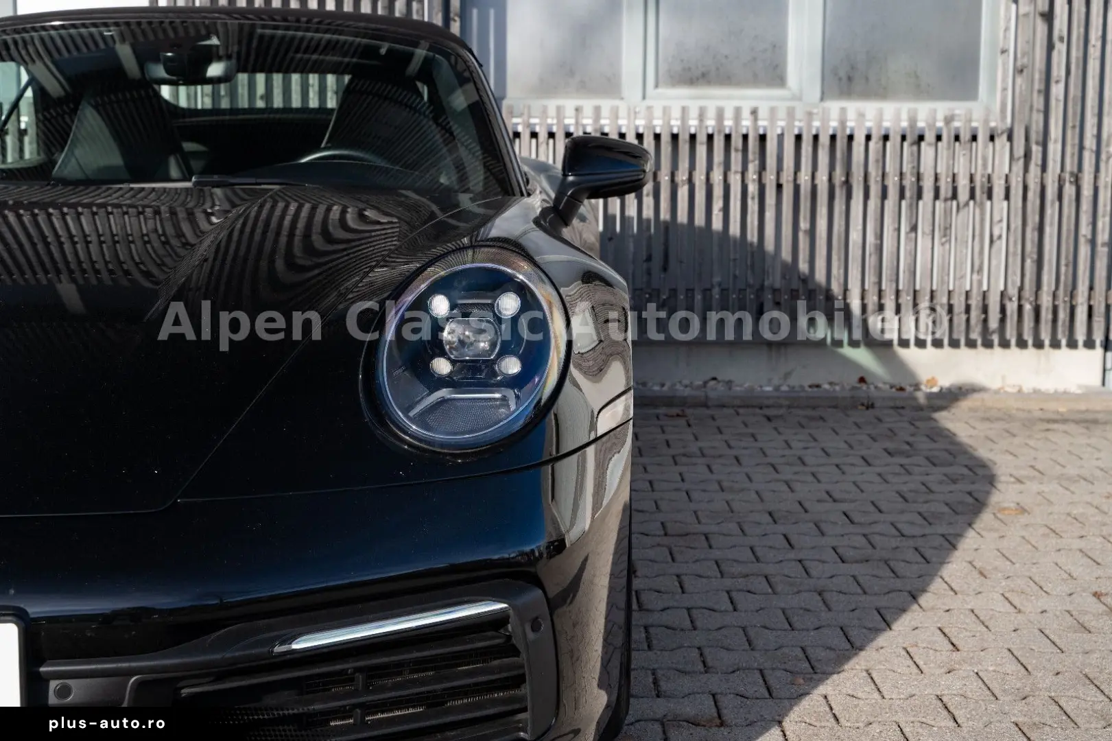 PORSCHE 992 Carrera 4 Cabrio