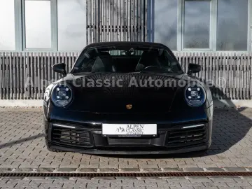 PORSCHE 992 Carrera 4 Cabrio