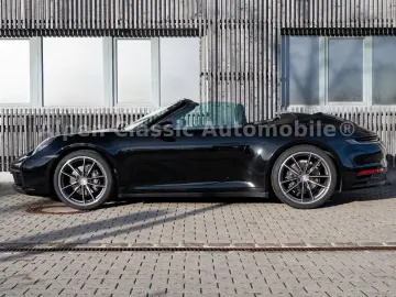 PORSCHE 992 Carrera 4 Cabrio