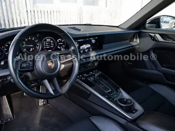 PORSCHE 992 Carrera 4 Cabrio