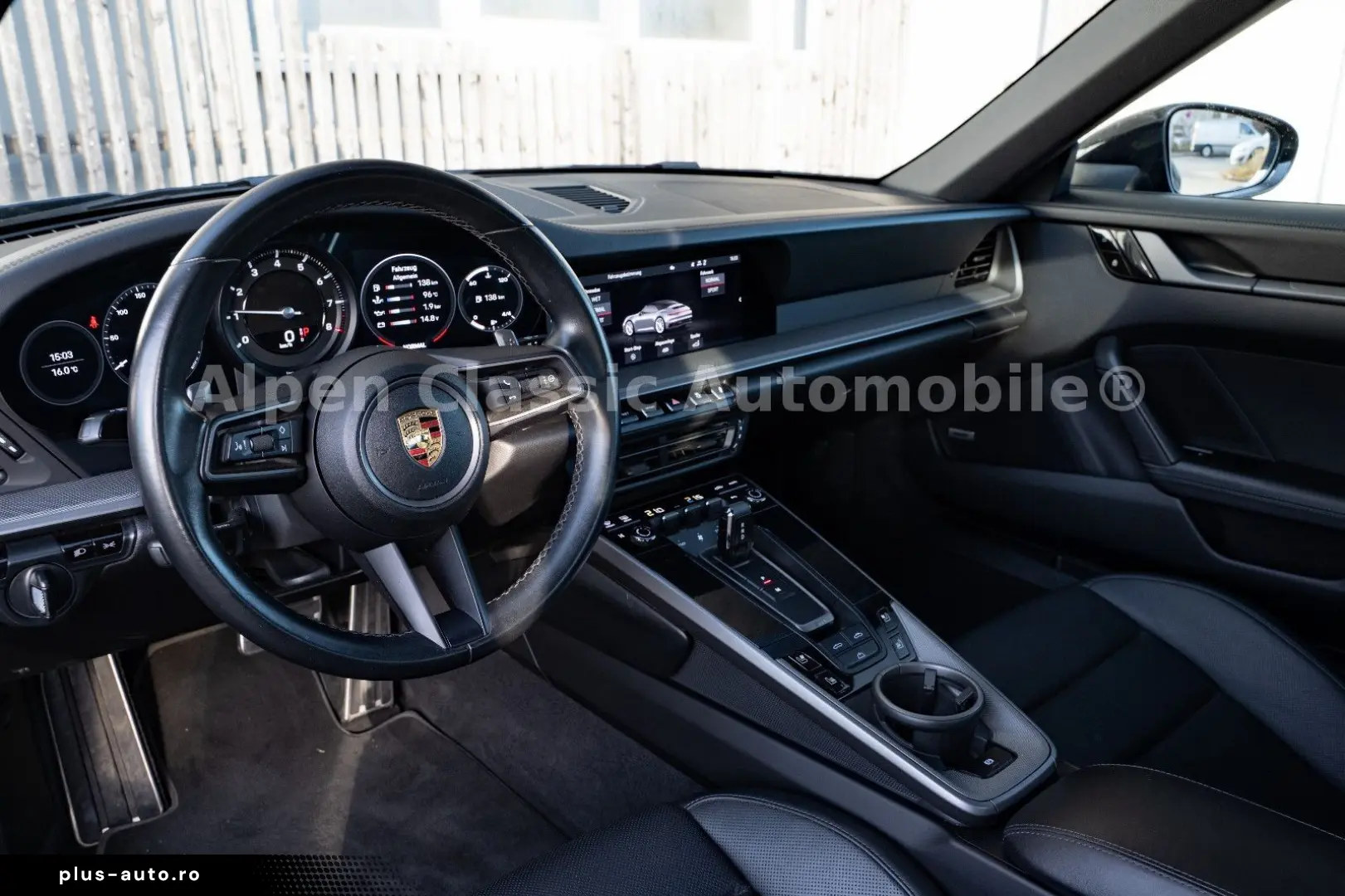 PORSCHE 992 Carrera 4 Cabrio
