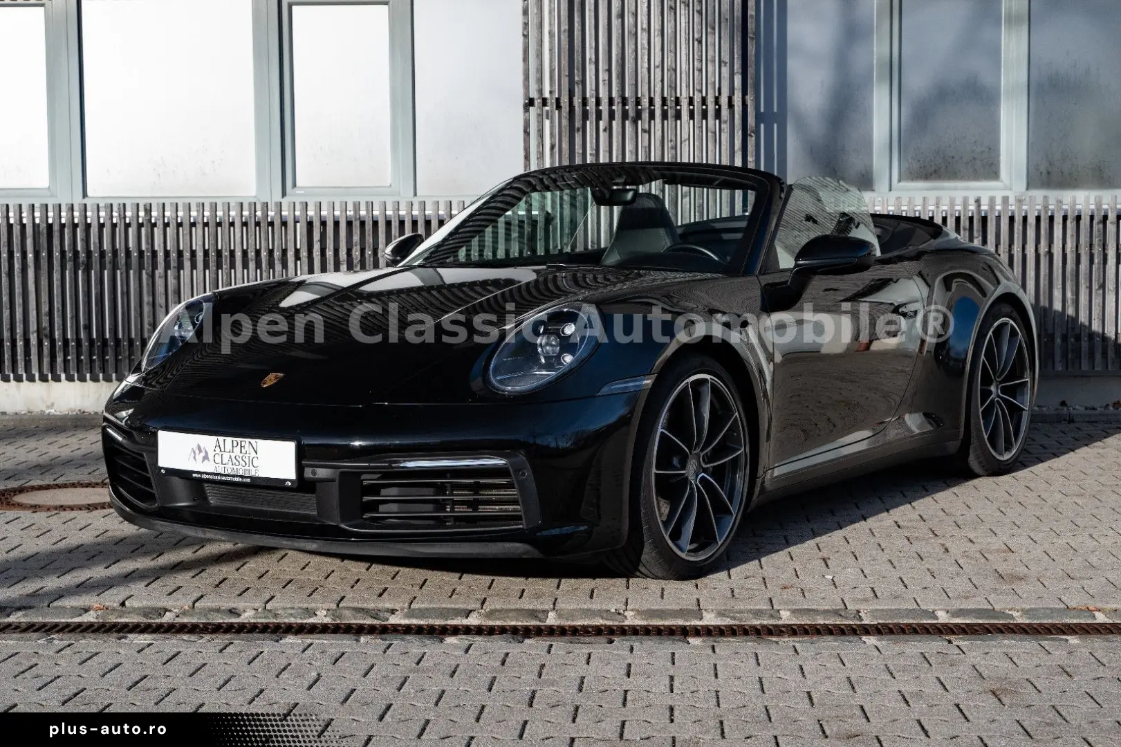 PORSCHE 992 Carrera 4 Cabrio