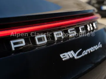 PORSCHE 992 Carrera 4 Cabrio