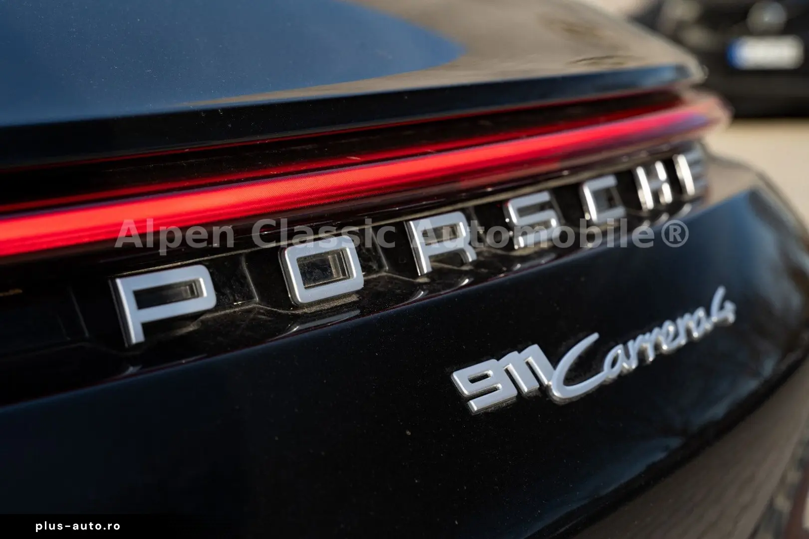 PORSCHE 992 Carrera 4 Cabrio