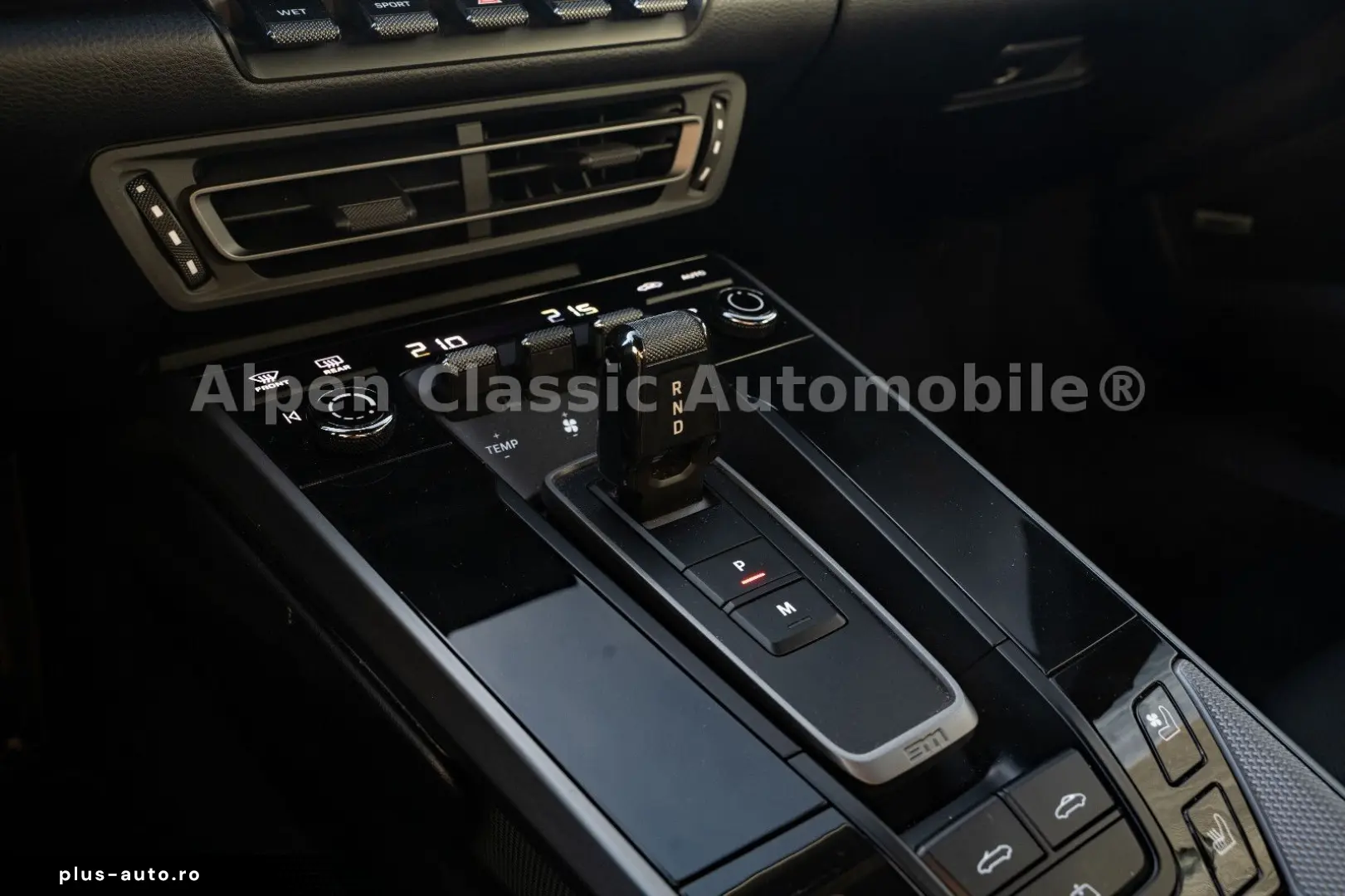 PORSCHE 992 Carrera 4 Cabrio