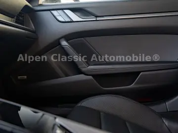 PORSCHE 992 Carrera 4 Cabrio