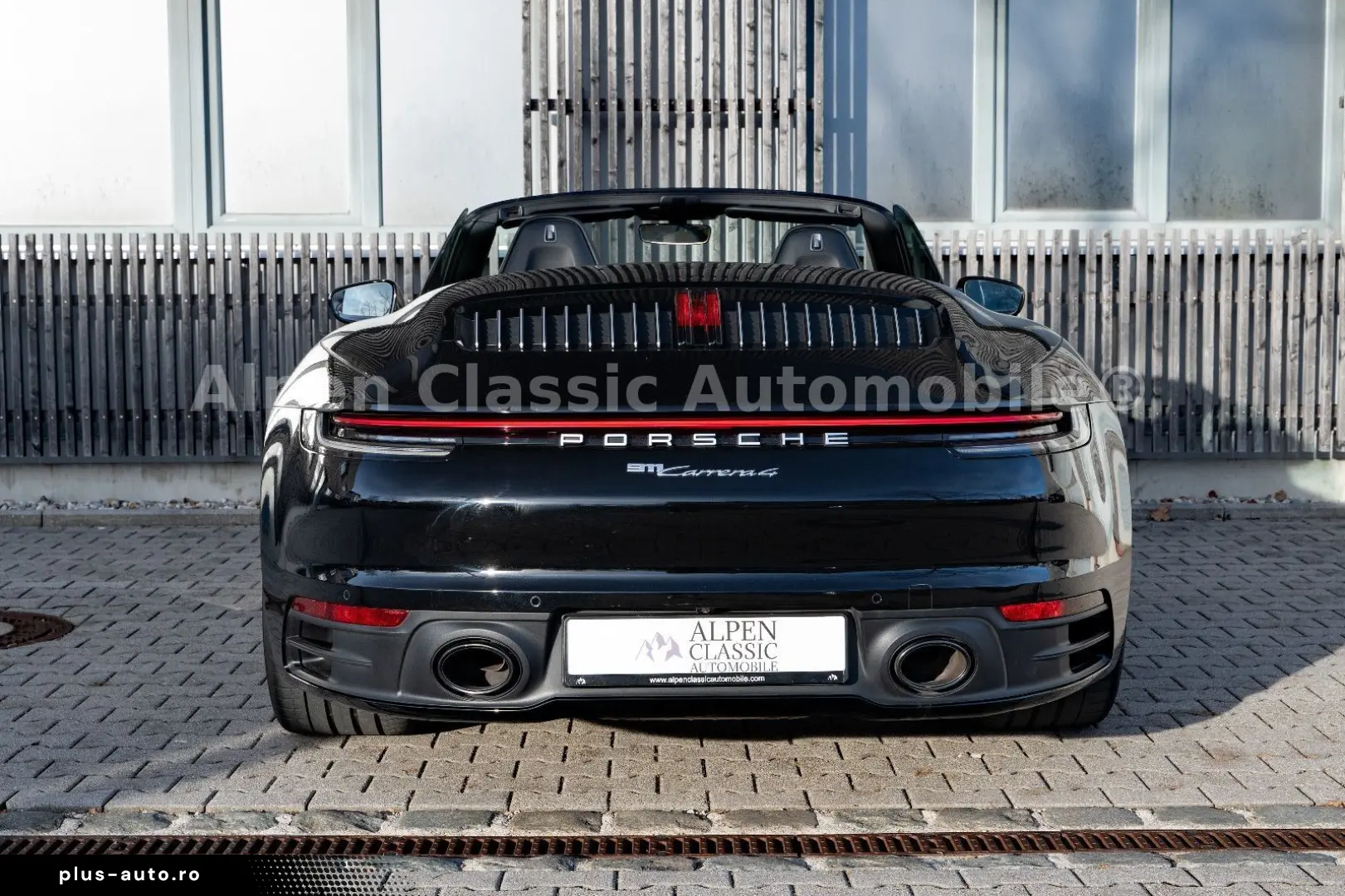 PORSCHE 992 Carrera 4 Cabrio