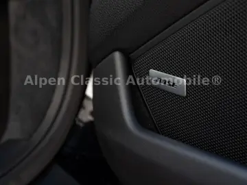 PORSCHE 992 Carrera 4 Cabrio