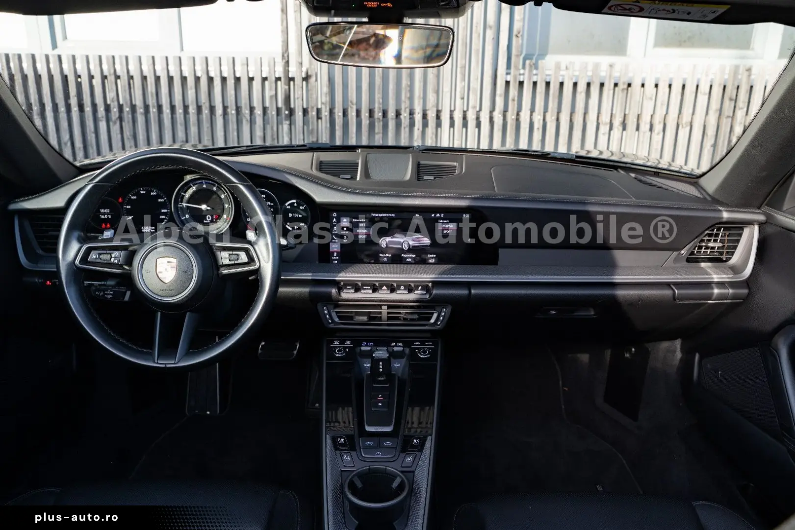 PORSCHE 992 Carrera 4 Cabrio