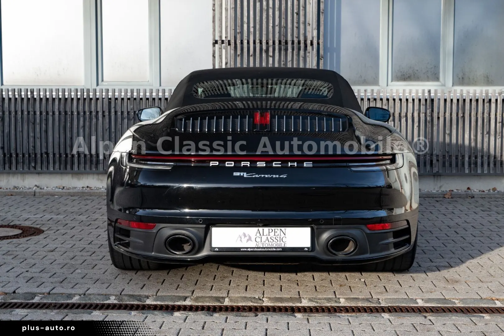 PORSCHE 992 Carrera 4 Cabrio