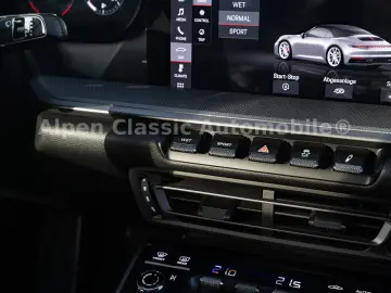PORSCHE 992 Carrera 4 Cabrio