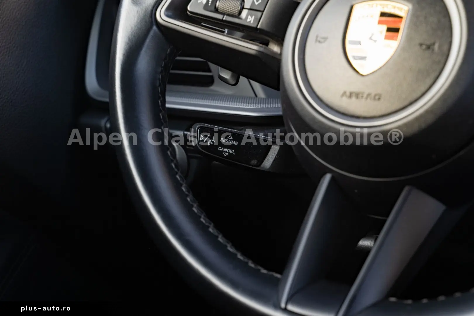 PORSCHE 992 Carrera 4 Cabrio