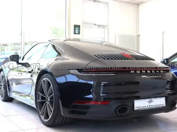 PORSCHE 992 911 Carrera 4S