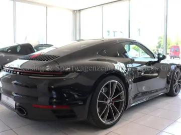 PORSCHE 992 911 Carrera 4S