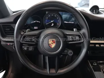 PORSCHE 992 911 Carrera 4S