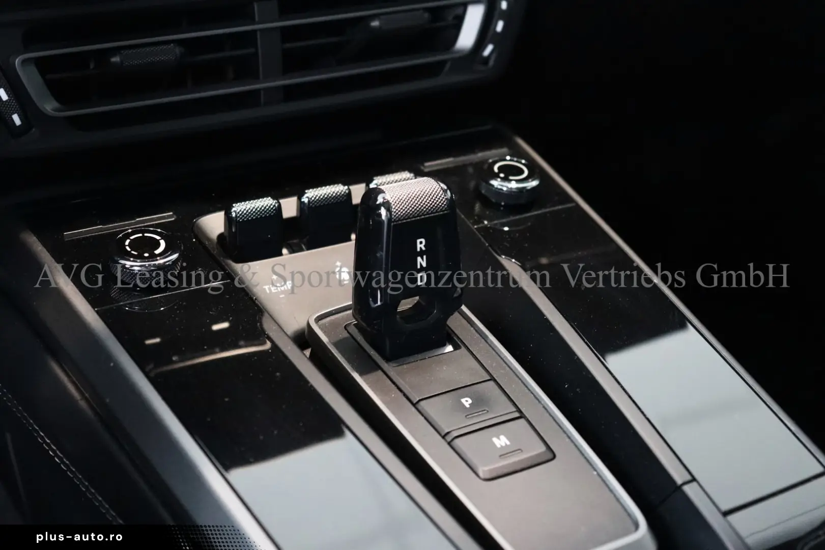 PORSCHE 992 911 Carrera 4S