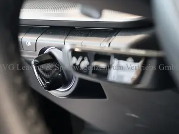 PORSCHE 992 911 Carrera 4S