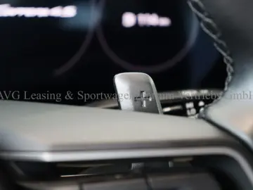 PORSCHE 992 911 Carrera 4S
