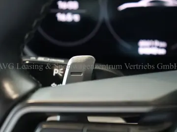 PORSCHE 992 911 Carrera 4S