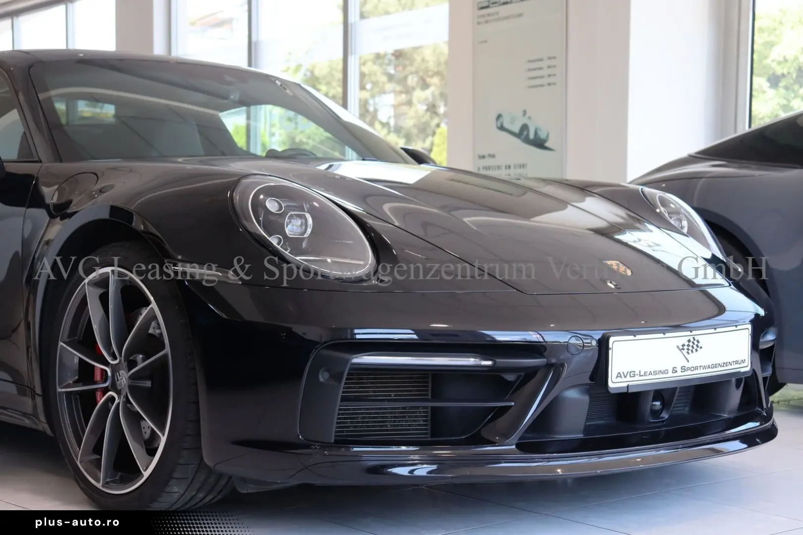 PORSCHE 992 911 Carrera 4S