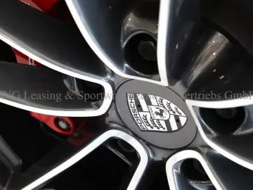 PORSCHE 992 911 Carrera 4S