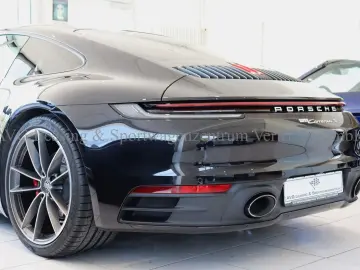 PORSCHE 992 911 Carrera 4S