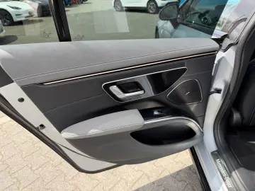 MERCEDES-BENZ EQS  450
