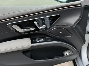 MERCEDES-BENZ EQS  450