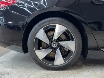 MERCEDES-BENZ EQS 450