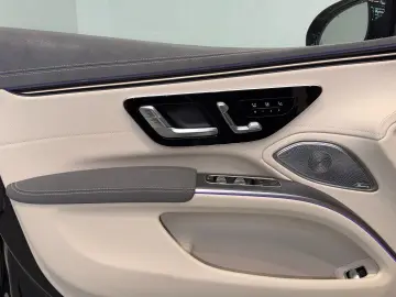 MERCEDES-BENZ EQS 450