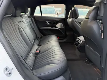 MERCEDES-BENZ EQS 450