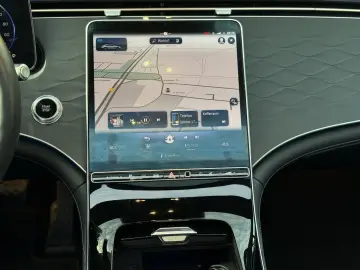 MERCEDES-BENZ EQS 450