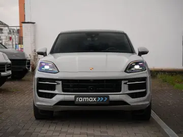 PORSCHE E-Hybrid Coupé SPORTDESIGN-PAKET-INNO-BOSE-22 T