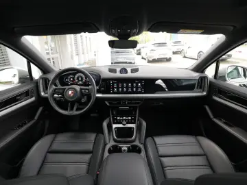 PORSCHE E-Hybrid Coupé SPORTDESIGN-PAKET-INNO-BOSE-22 T