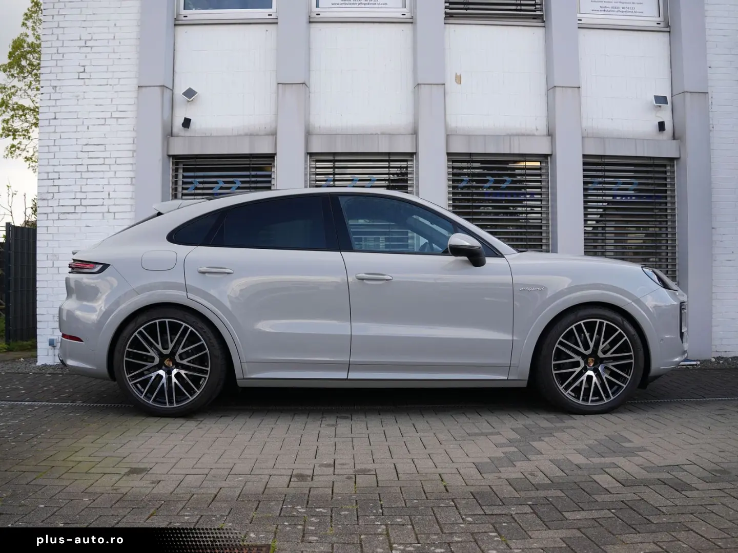 PORSCHE E-Hybrid Coupé SPORTDESIGN-PAKET-INNO-BOSE-22 T