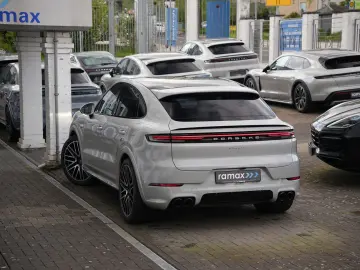 PORSCHE E-Hybrid Coupé SPORTDESIGN-PAKET-INNO-BOSE-22 T