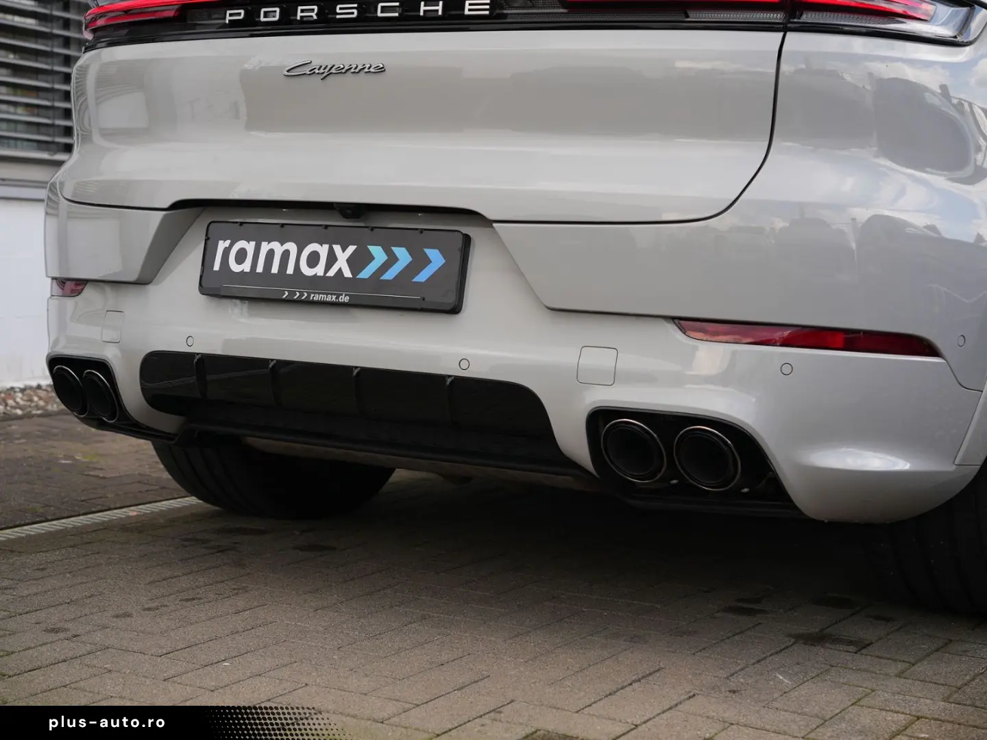 PORSCHE E-Hybrid Coupé SPORTDESIGN-PAKET-INNO-BOSE-22 T