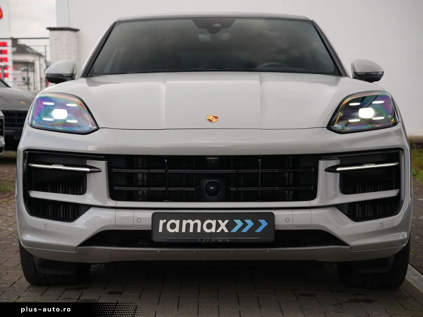 PORSCHE E-Hybrid Coupé SPORTDESIGN-PAKET-INNO-BOSE-22 T